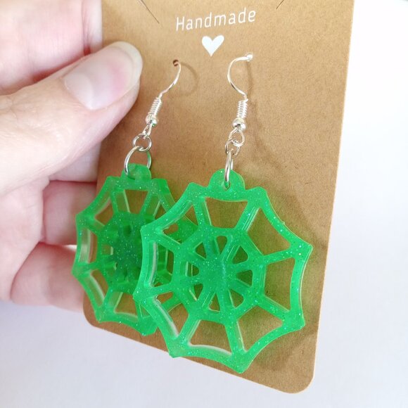Neon green spider web glow in the dark Halloween dangle earrings new - Picture 3 of 6